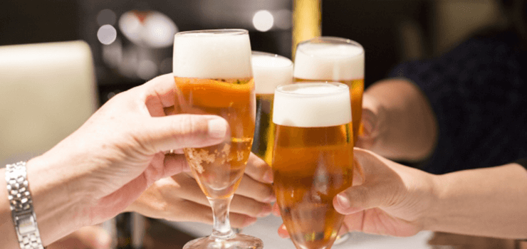 カラオケ前はNG!喉に悪い飲み物